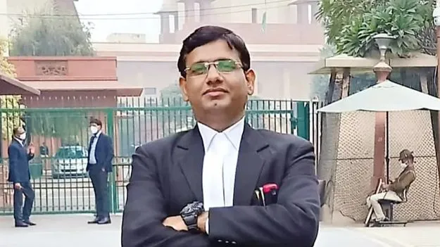 సీఈసీపై విచారణకు   ఆదేశించండి
