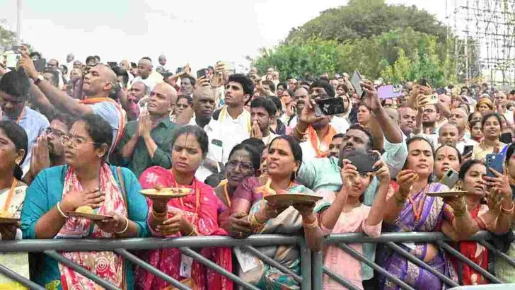 సింహ వాహనంపై యోగ నరసింహుని అలంకారంలో మలయప్పస్వామి