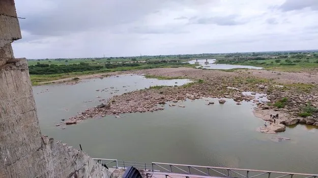 సింగూరులో డేంజర్‌ బెల్స్‌