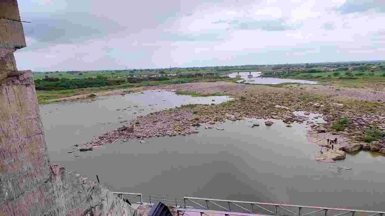 సింగూరులో డేంజర్‌ బెల్స్‌
