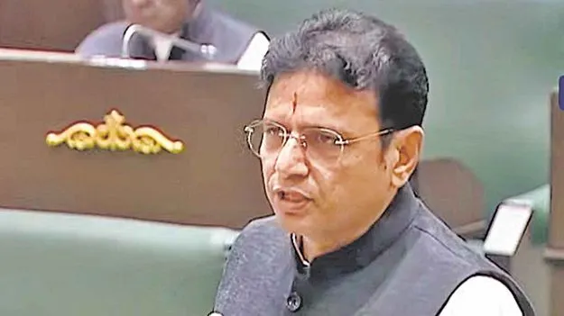 ఫ్యూచర్‌సిటీలో పెట్టుబడులను ప్రోత్సహించండి
