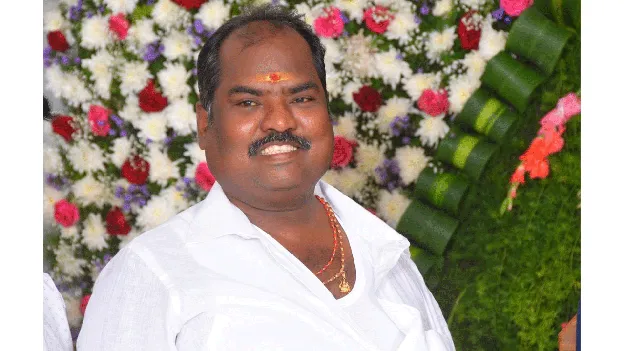 వైసీపీకి ఏఎంసీ మాజీ ఛైర్మన్‌ రాజీనామా