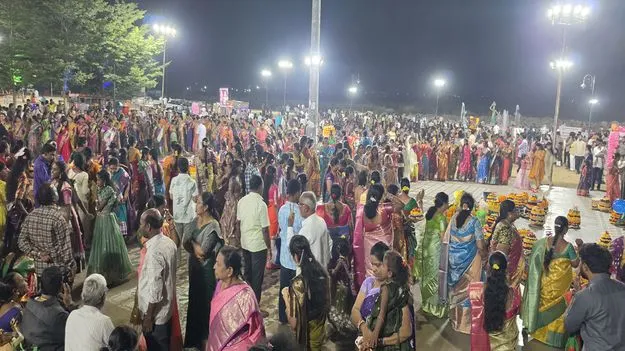 వెళ్లిరావమ్మా.. గౌరమ్మా.. 