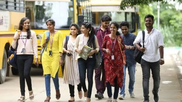 తెలంగాణ విద్యార్థులకు గుడ్ న్యూస్.. రూ.204 కోట్ల స్కాలర్‌షిప్ నిధులు విడుదల చేసిన ప్రభుత్వం