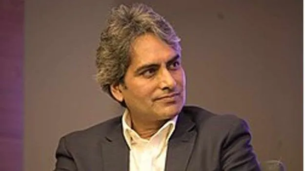 జర్నలిస్టు సుధీర్‌ చౌదరిపై పరువునష్టం దావా