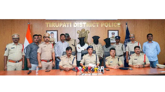 అంతర్రాష్ట్ర బైక్‌ దొంగల ముఠా అరెస్టు