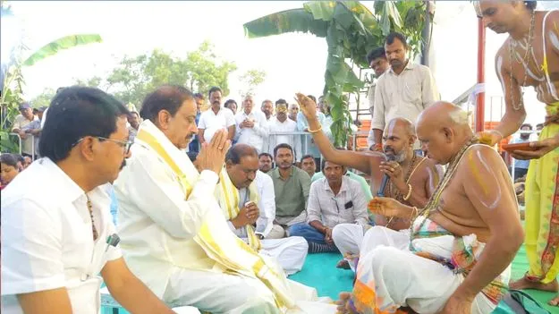 ఖమ్మం జిల్లాలో నేత్రపర్వంగా శ్రీవారి ఆలయ భూమిపూజ మహోత్సవం