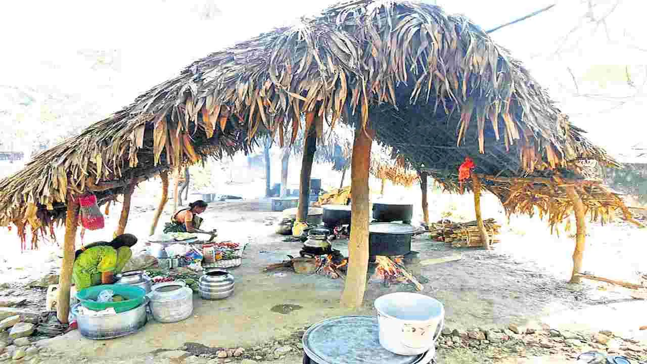 బడి భోజనం బిల్లులకు నిరీక్షణ