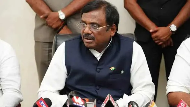 కనీస వేతనాలు చెల్లించడంలో దేశానికి తెలంగాణ ఆదర్శం: మంత్రి వివేక్ 