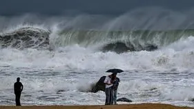 యానాంలో ఆర్నబ్ తుఫాను విలయం