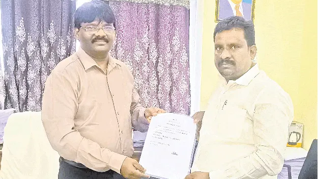 పరిషత్‌ బరిలో 697 మంది