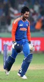 పరుగుల వేటలో..!