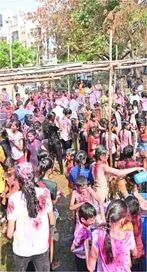 దేశవ్యాప్తంగా హోలీ సంబరాలు